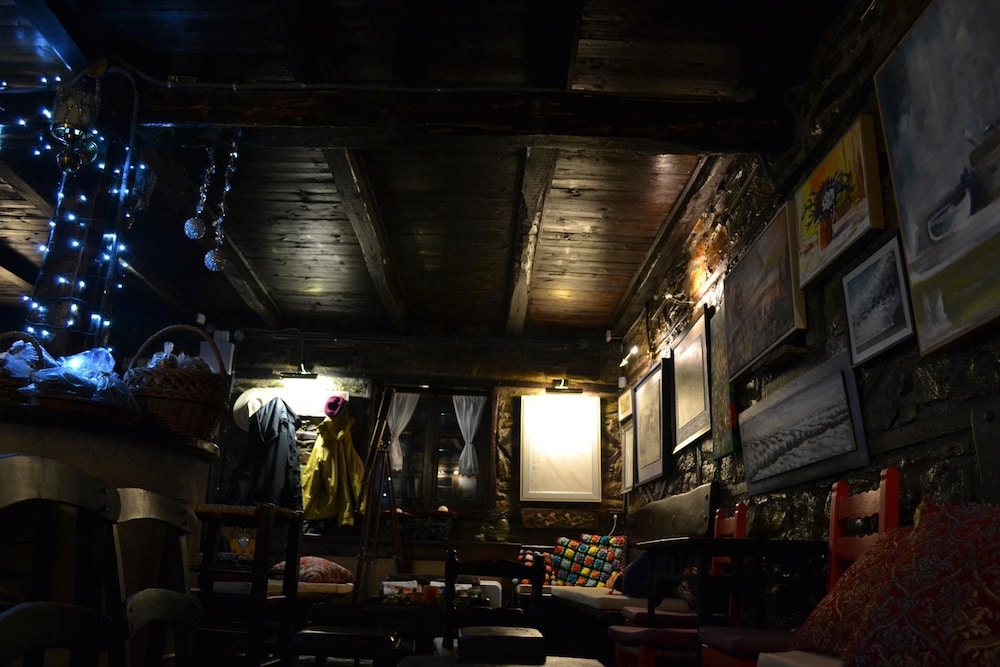 Apalni Cottage