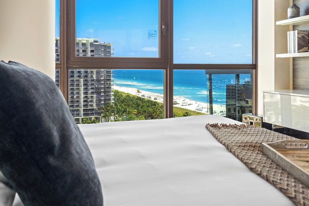 Luxury Vacation Rentals at The Setai by LRMB