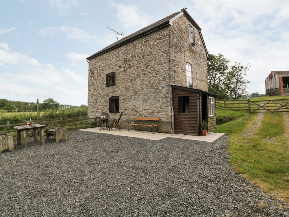 Halls Mill