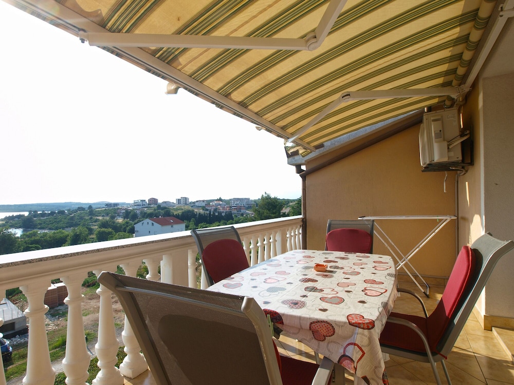 Apartment Anica 770