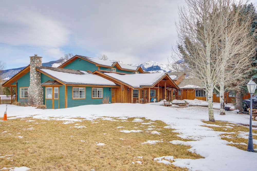 Views + Trail Access: Scenic Montana Ranch Retreat