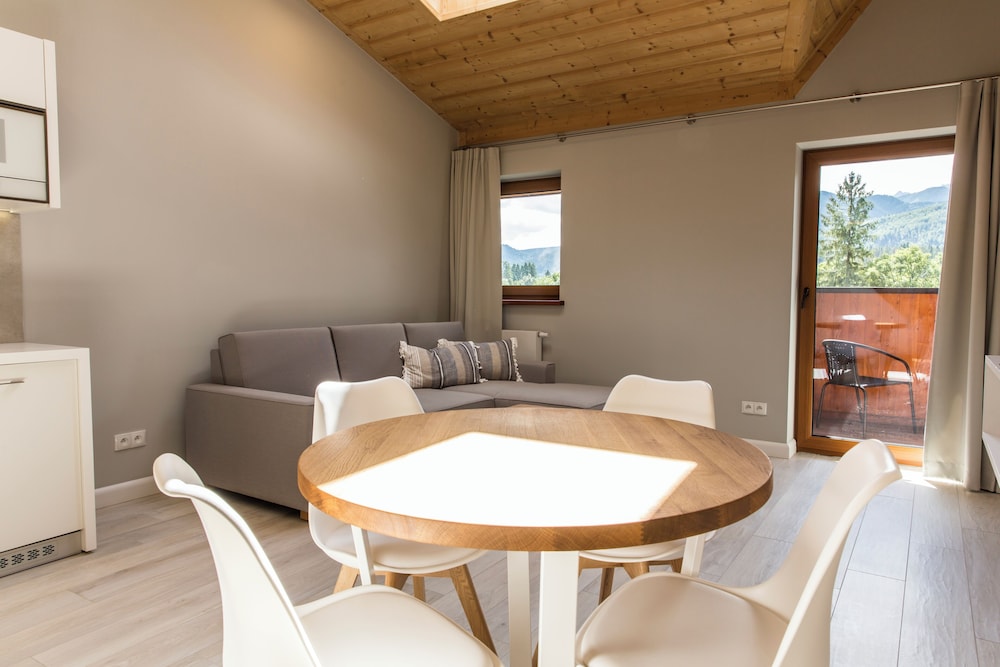 Royal Hill Residence view 2