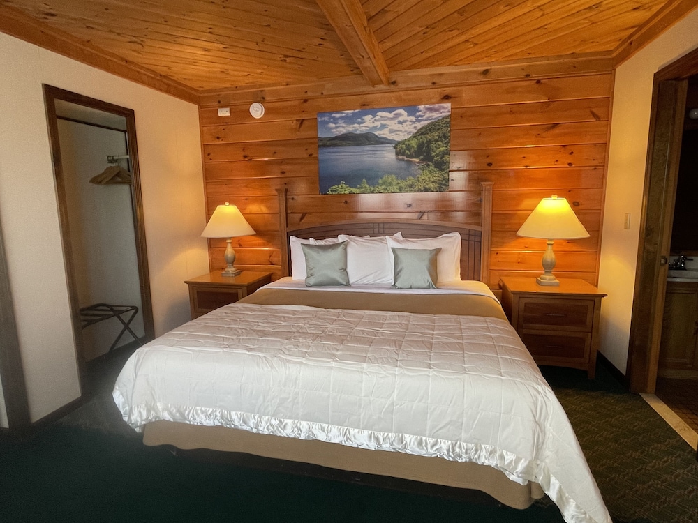 Lake Crest Inn
