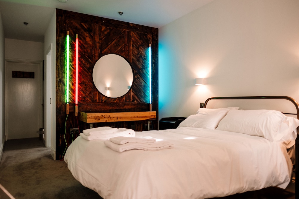 Knutsford Vacations - The Tens at Owen House Farm - Property Image 4