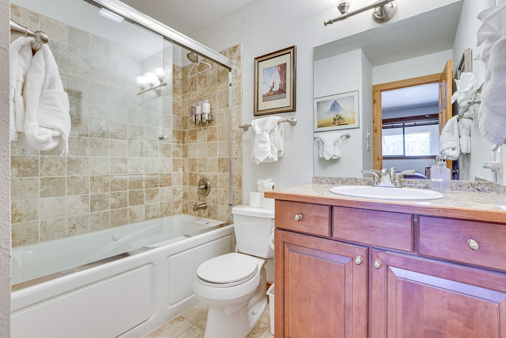 Updated Winter Park Condo w/ Indoor Heated Pool!