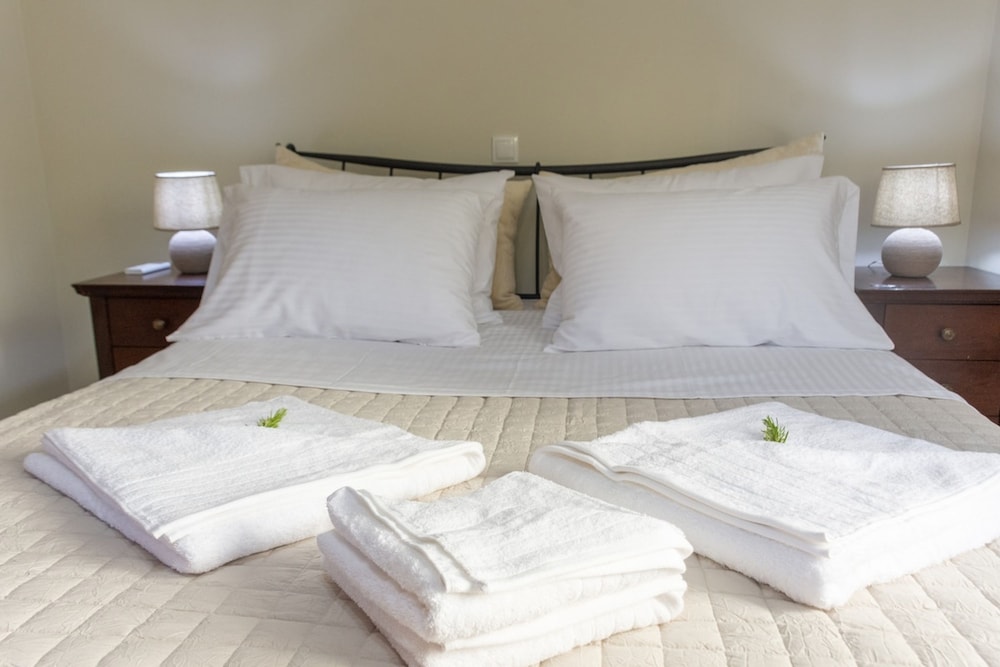 Casa Anthea 3 Bedroom Apartment With Garden