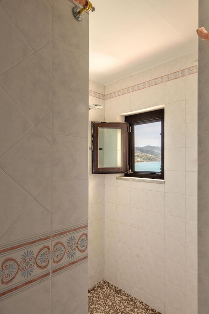 Meravigghia Apartment by Wonderful Italy