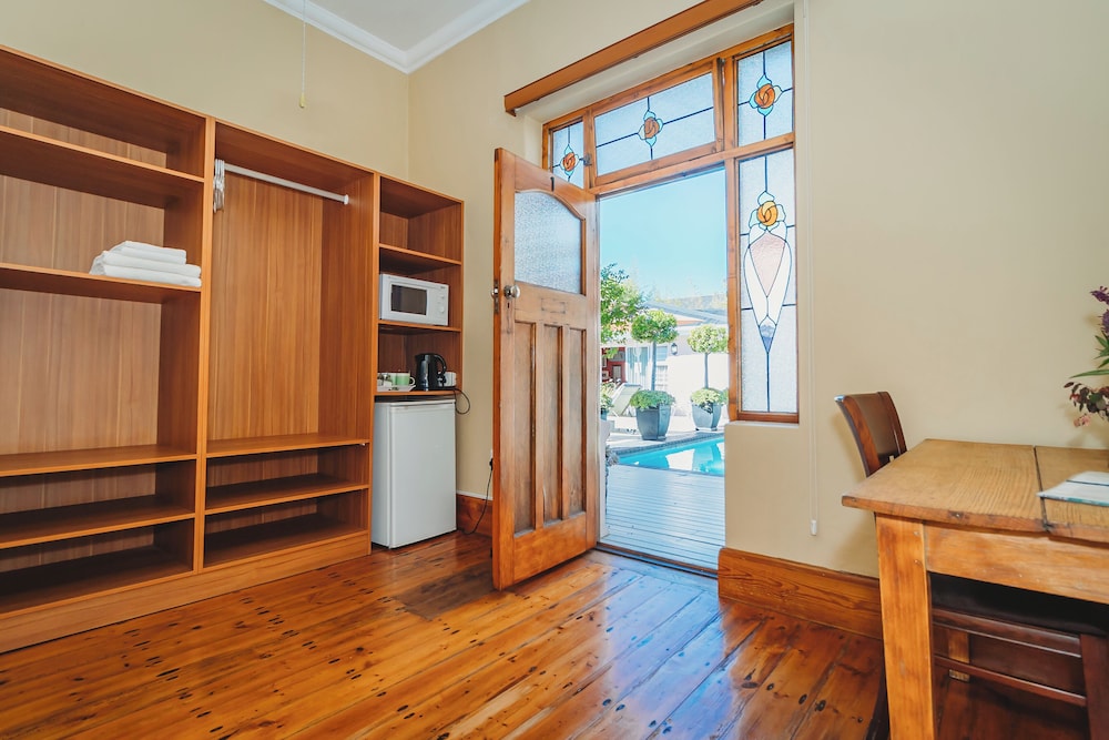 Acorn Guest House