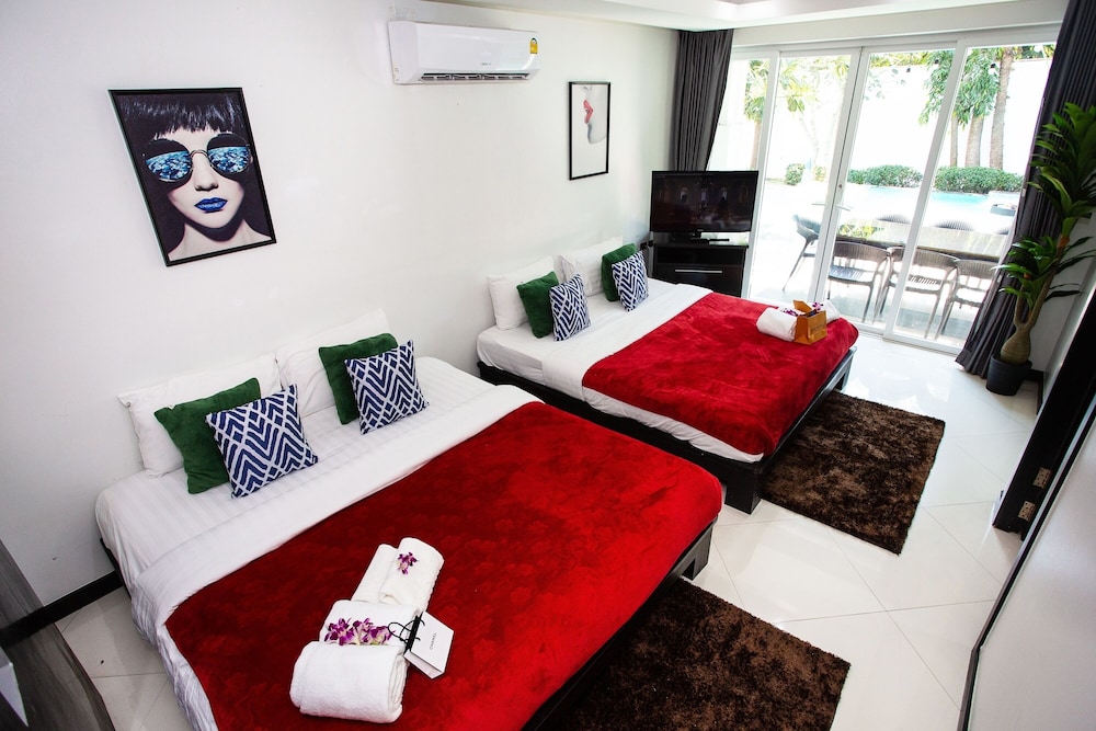 Hollywood Pool Villa Jomtien Pattaya