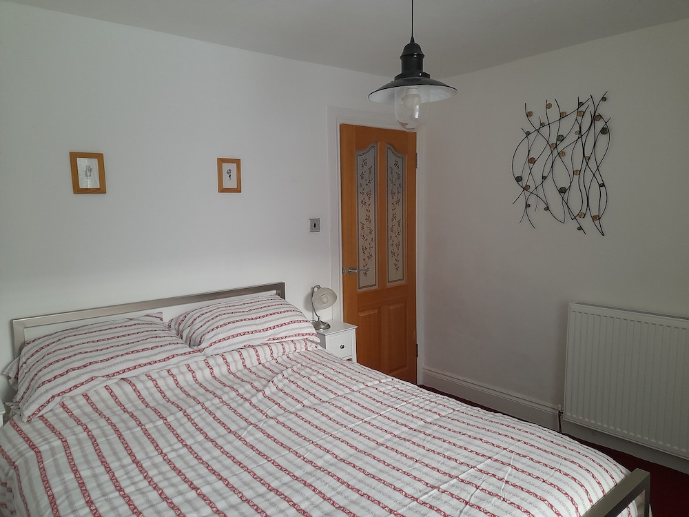 Charming Eyemouth 1-bed Apt, Sleeps 2 Near Beach view 5