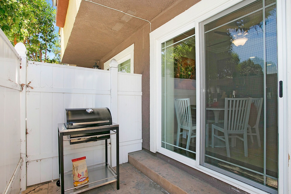 Multi-level 2br-fast Wifi-free Parking -cm-1