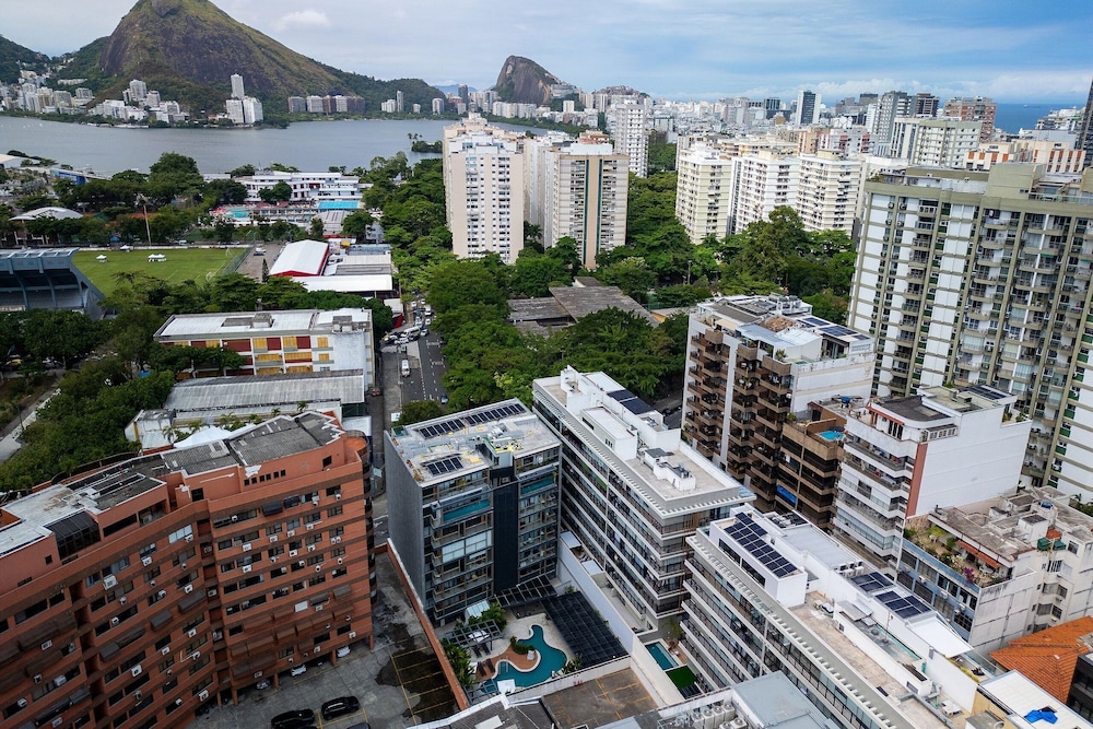 Leblon | Loft 5 min da Praia, com varanda vista Cristo - por Casapē Rio