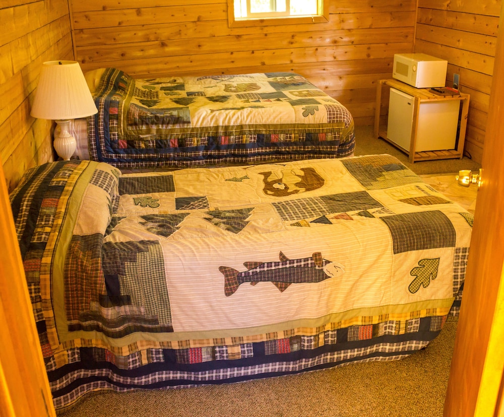 Midnight Sun Log Cabins