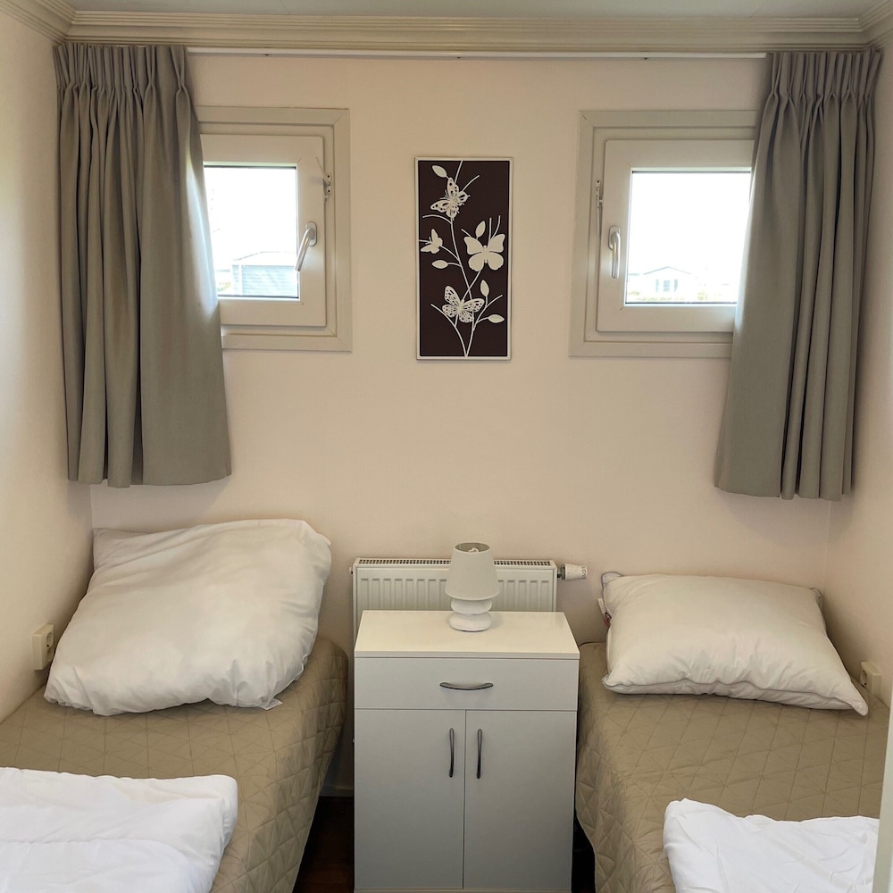 Nice Chalet With Dishwasher in a Holiday Park
