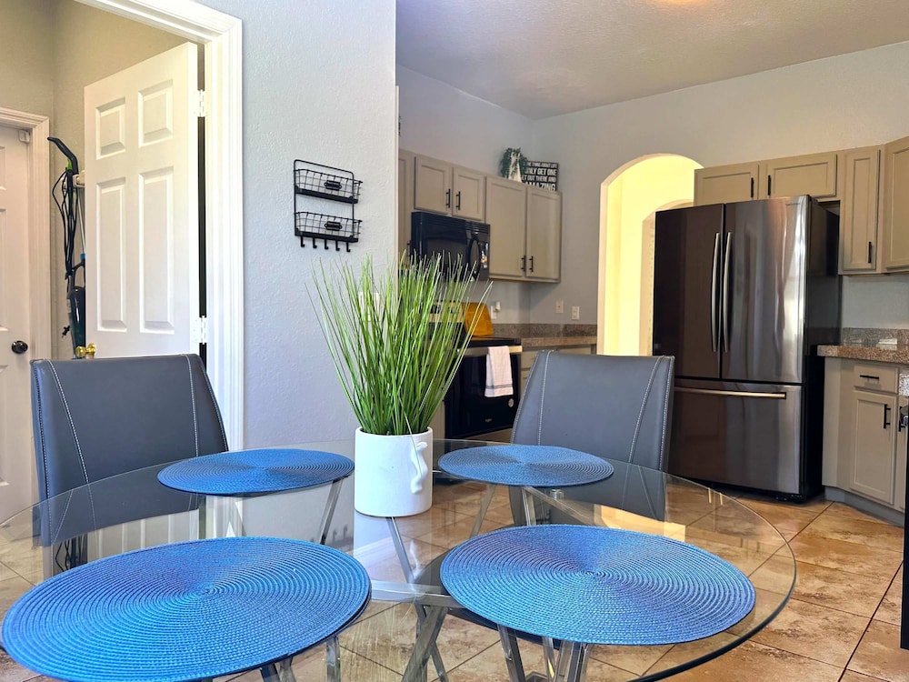 Family Villa 5 Bedroom Near Disney World