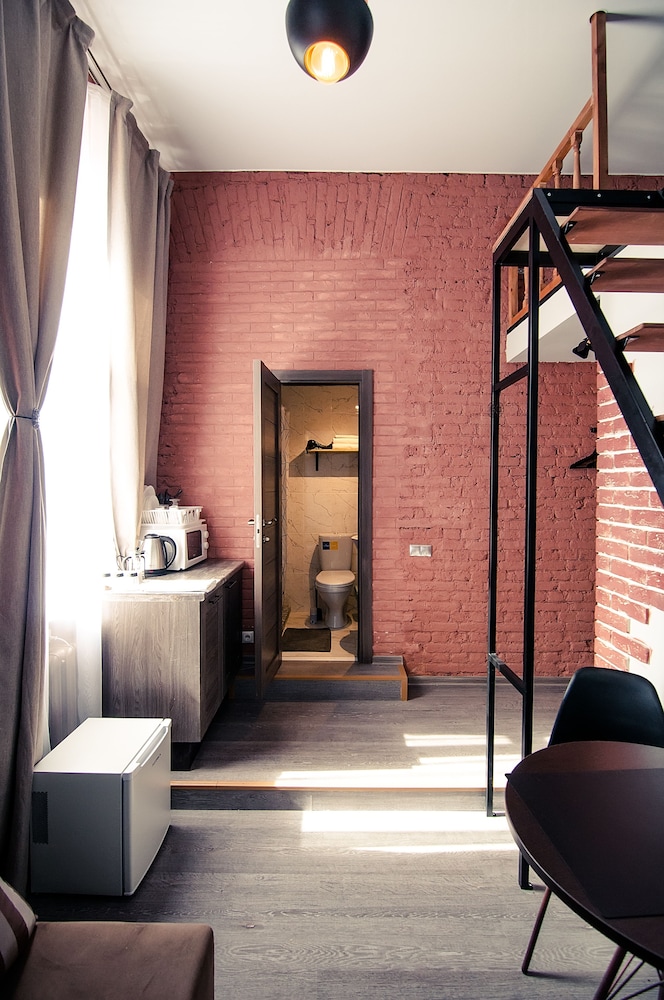 Apartment at the Red Bridge
