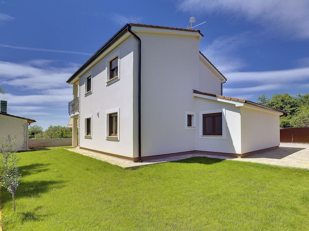 Modern Villa in Marcana With Pool and Terrace