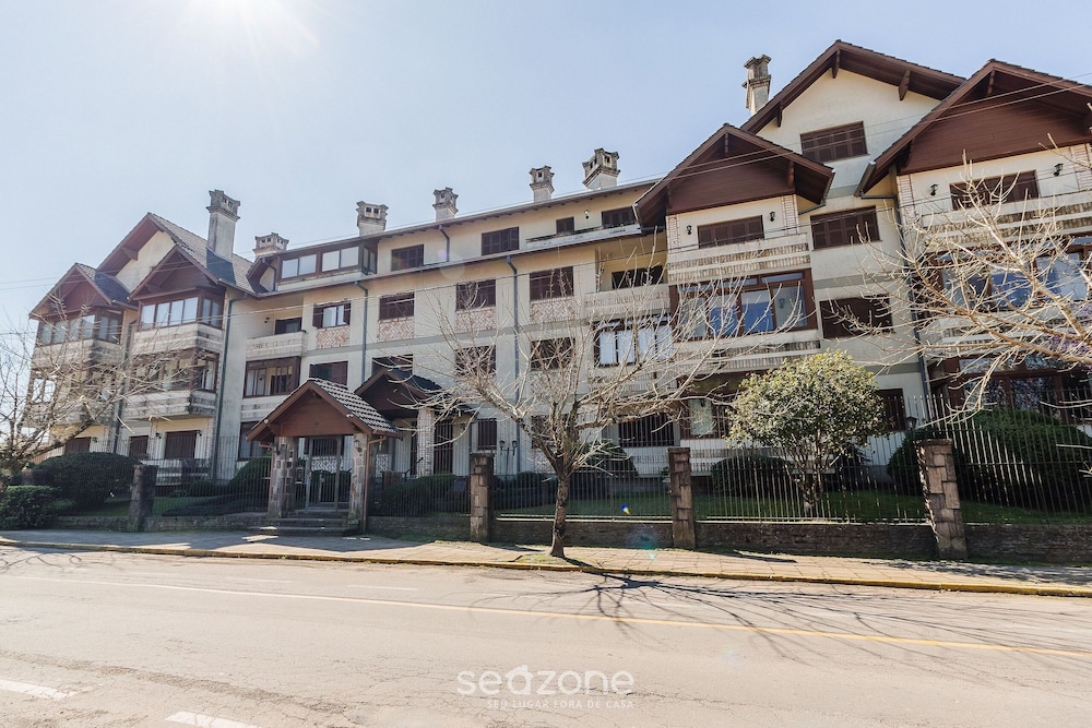 Cozy Apartment in Gramado - Cgr209