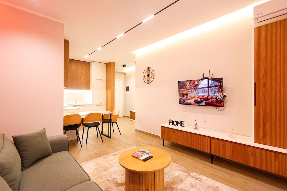 Grandstay Urban Two in Durr s