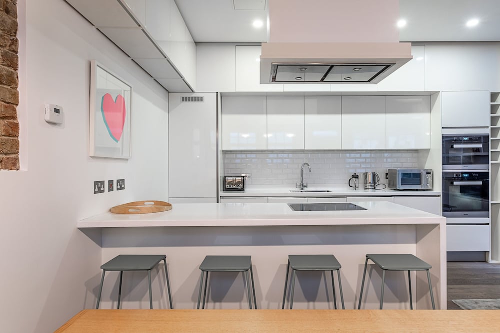 Stanhope Mews Style - 4sms