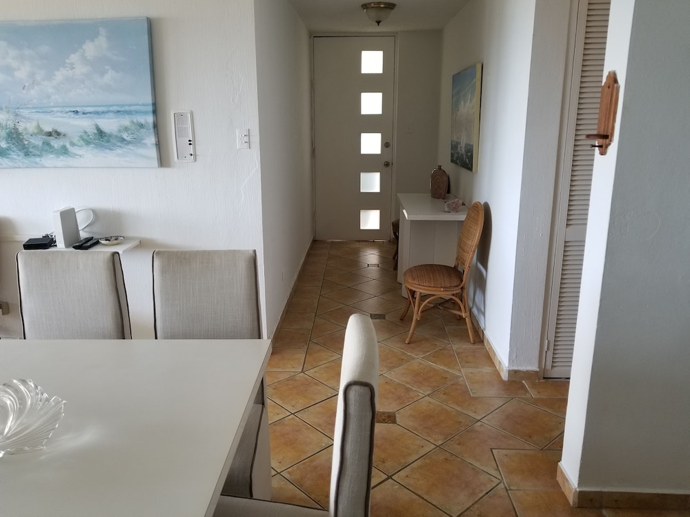 Oceansound Suites - Property Image 4