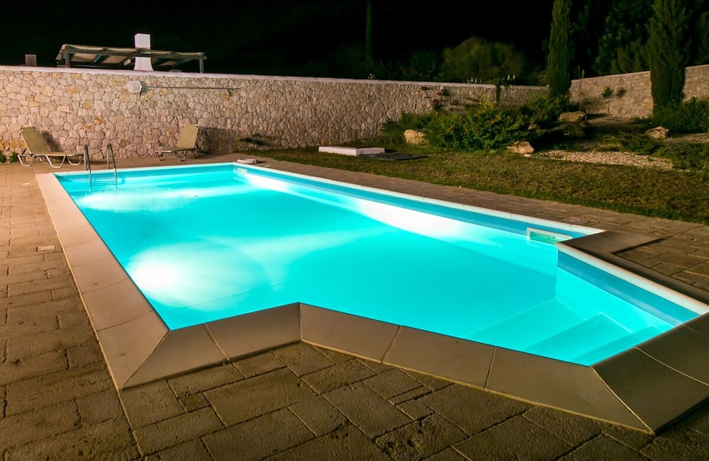 Villa Olympos Close to Anthony Quinn Bay