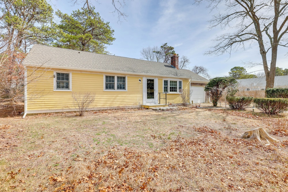 2 Mi to Beach: Wellfleet Home w/ Bike Trail Access
