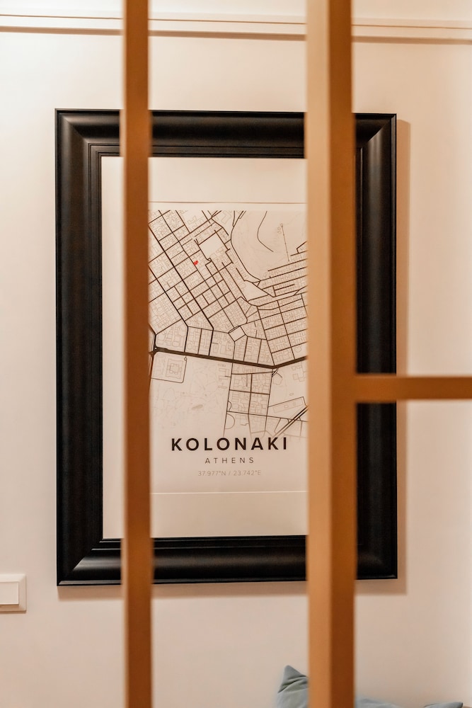 Historic 2BR Oasis in Kolonaki