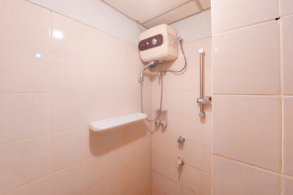 Warm And Spacious Combined Unit 2Br At Serpong Greenview Apartment
