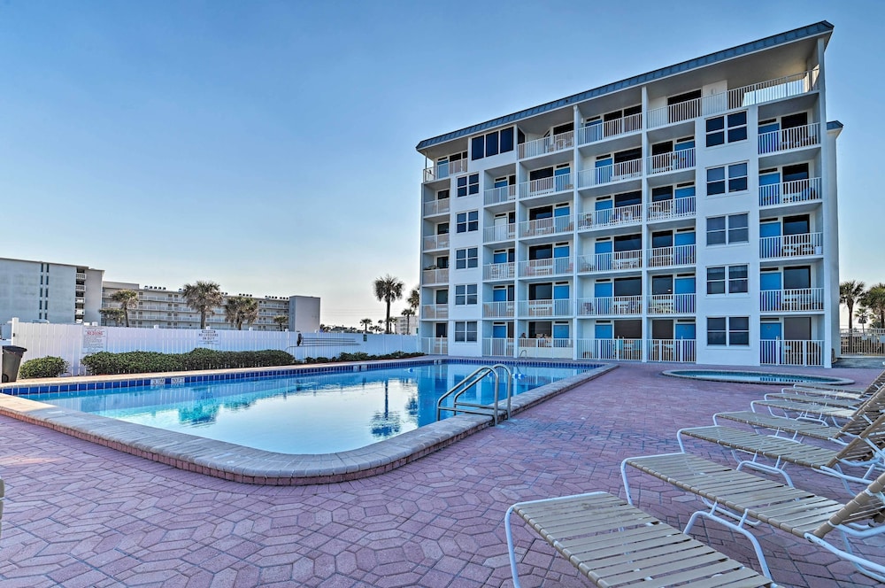 Waterfront Daytona Beach Studio w/ Pool Access!