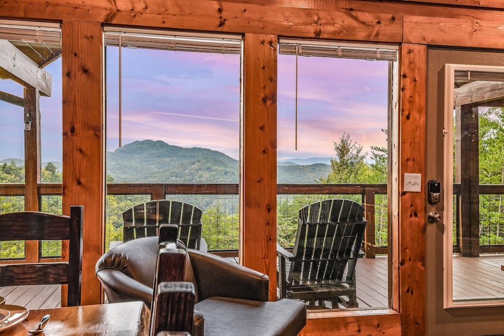 Panoramic Pointe 2 Bedroom Cabin