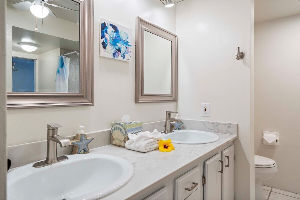 Oceanfront Complex - No Stairs - AC - Wifi - Vrkcv