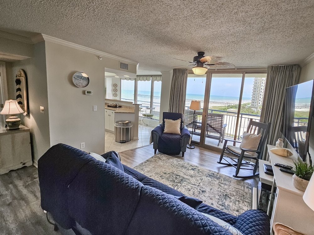 404bt, Ocean View Condo, Full Resort Amenities 2 Bedroom Condo