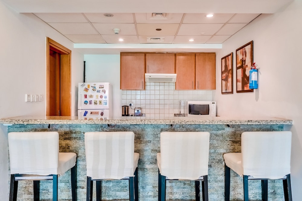 1 Bedroom Apartment Greens