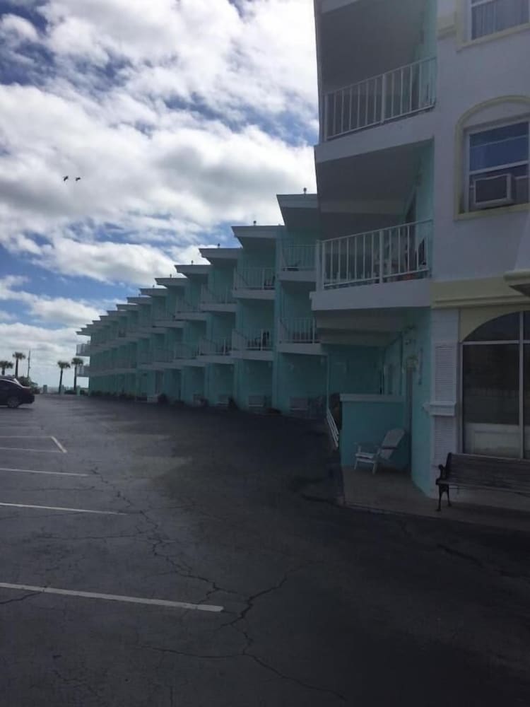 The Seascape Inn