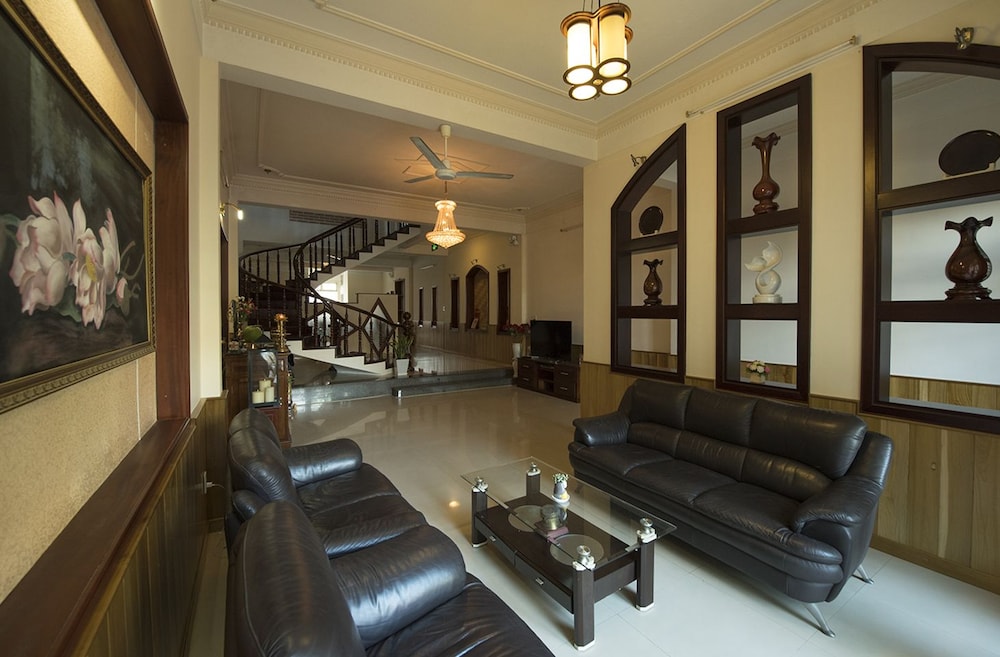 Three Palms Homestay