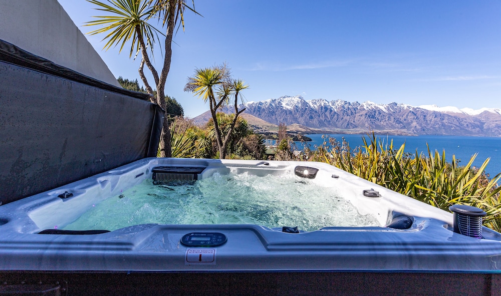 Alpine Gold With Incredible Lake Views SPA view 2