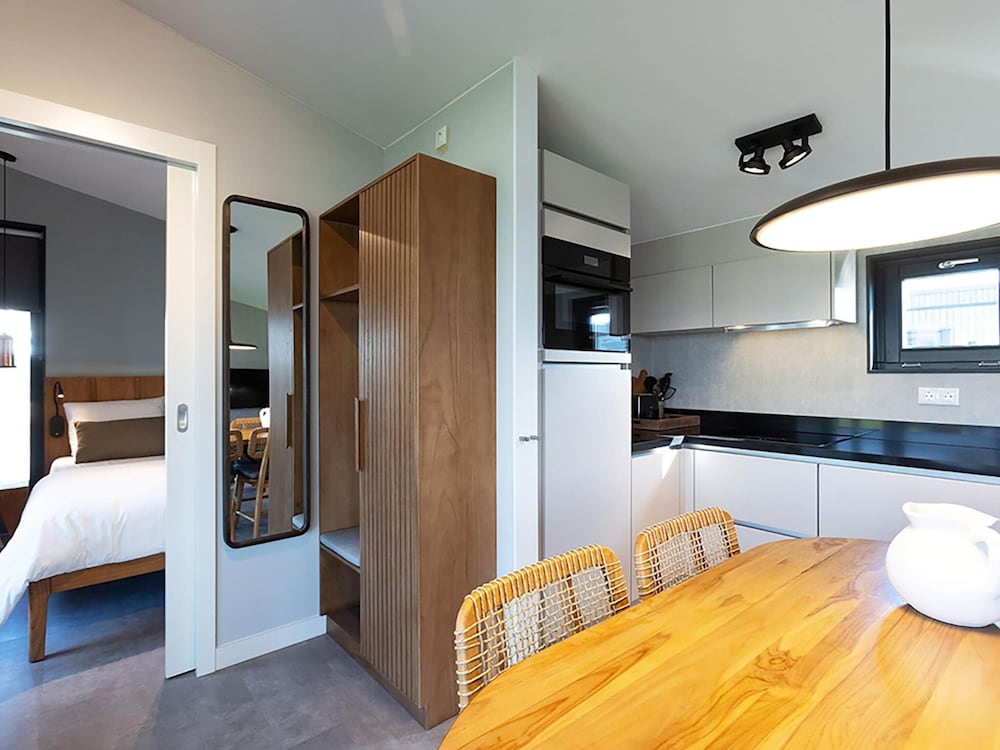 Waterfront Stay w/ Pets