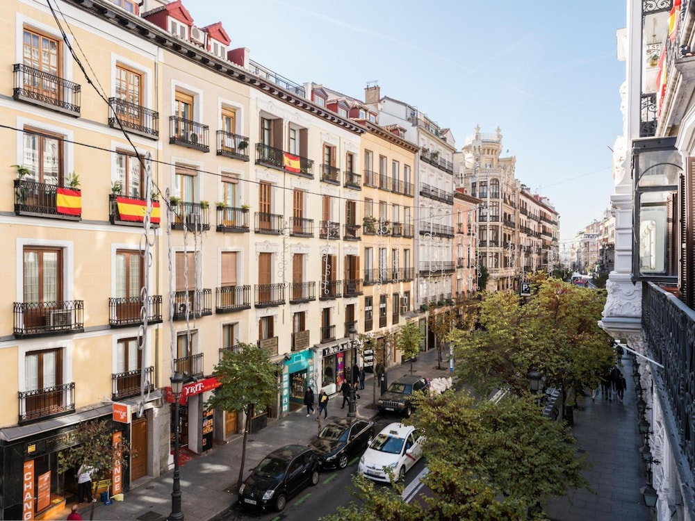 Puerta DEL SOL City Center