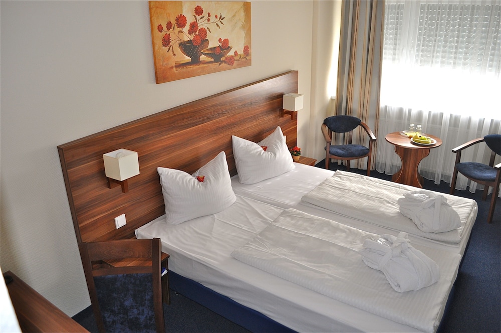 Frankfurt Vacations - Savoy Hotel Frankfurt - Property Image 33