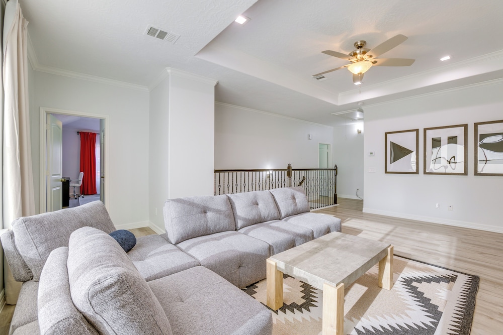 Pet-friendly Duplex Unit in Southwest Houston