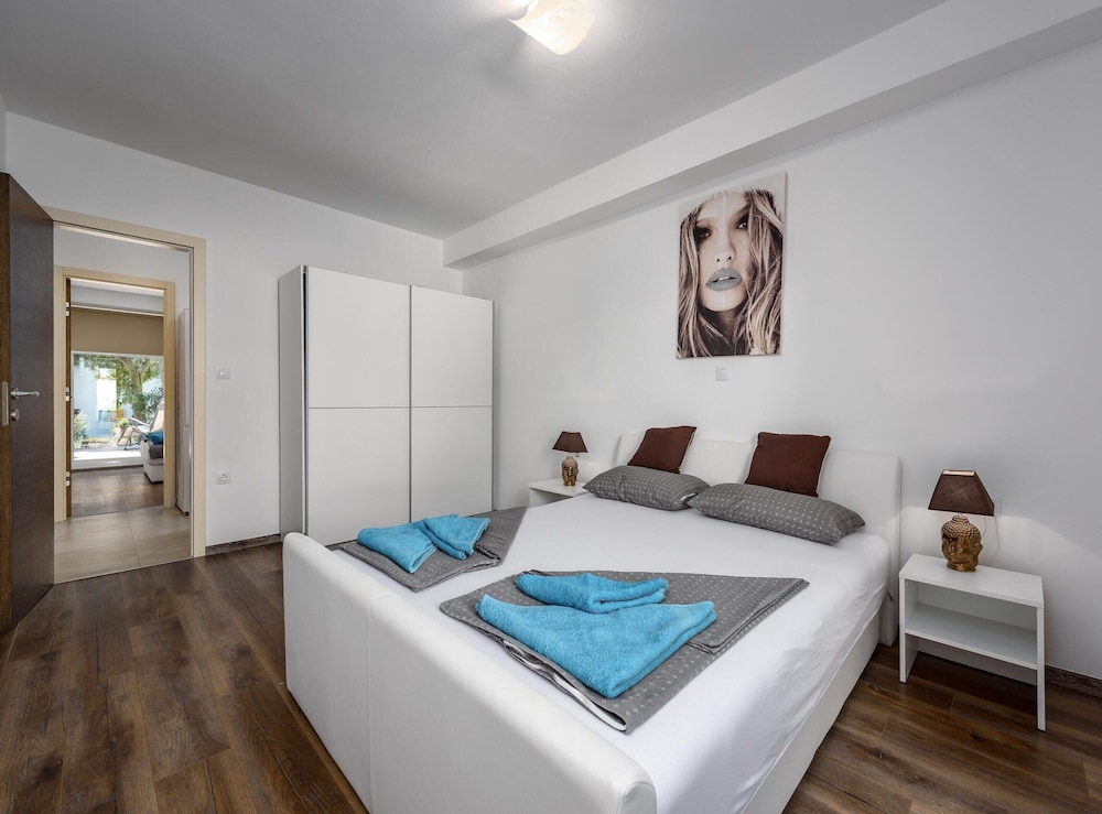 Apartment in Kukci Near Spadici Beach