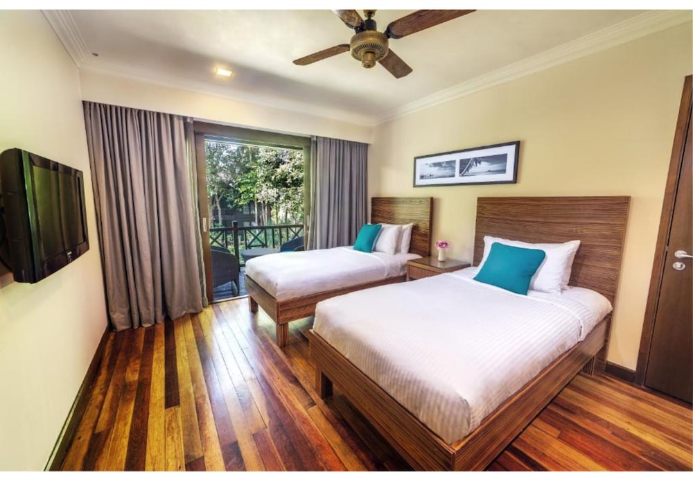 The Taaras Beach & Spa Resort 6