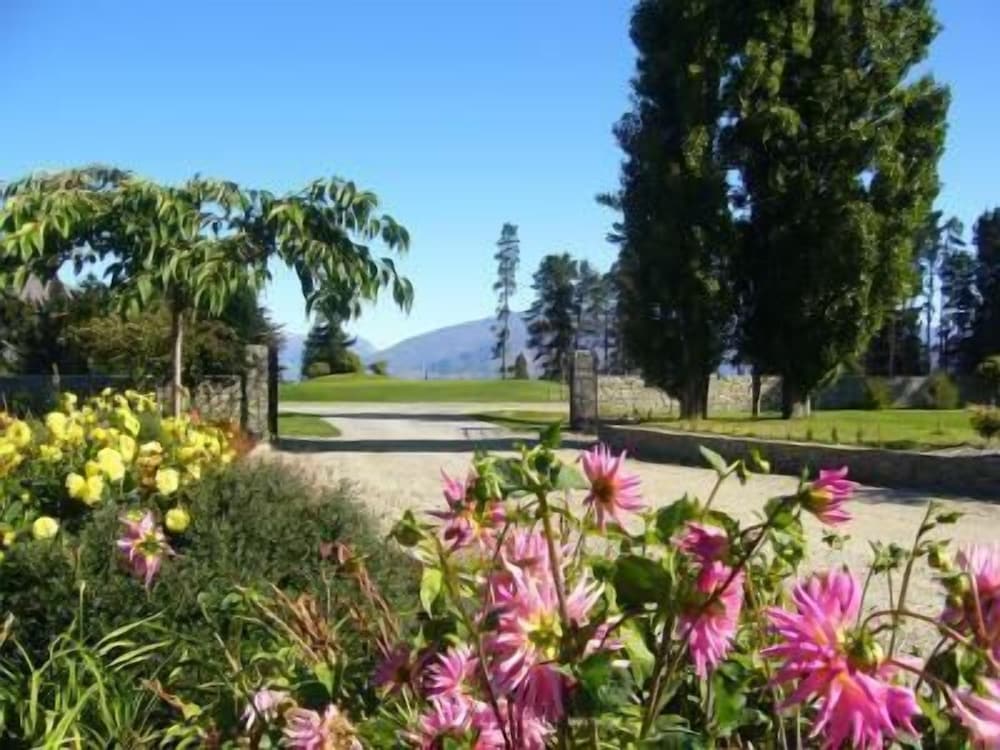 Golf Course Road Chalets — photo 43