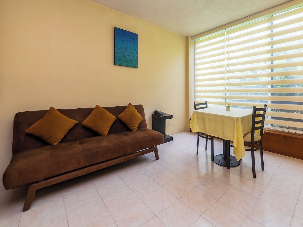 Capital O Hotel Suites Marne, Mexico City