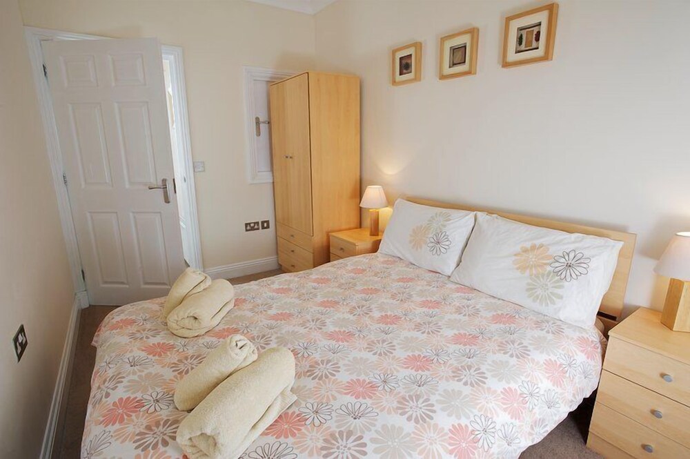 Pebble Cottage view 3