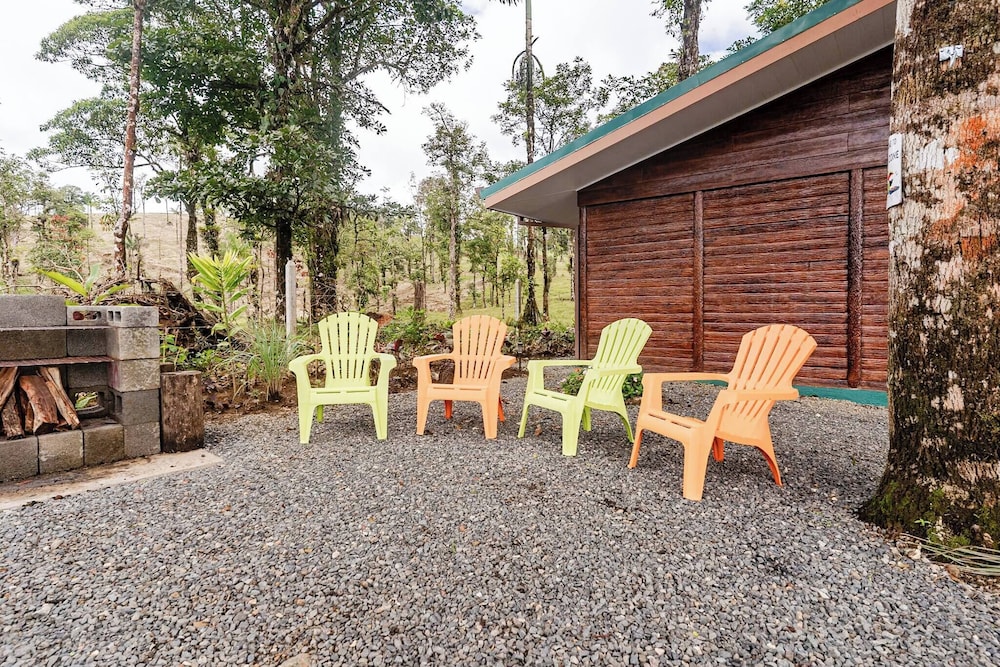 Pura Vidaville - Hiker's Hideaway