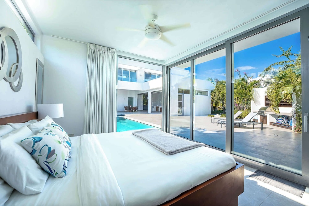 Seaside Family Vacation Villa, Hotel Amenities v2