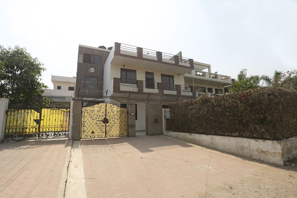 OYO 14791 Homeystay Comfort view 2