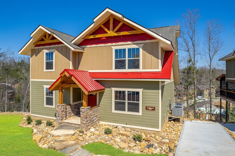 Hotel Mountain High - Image 1